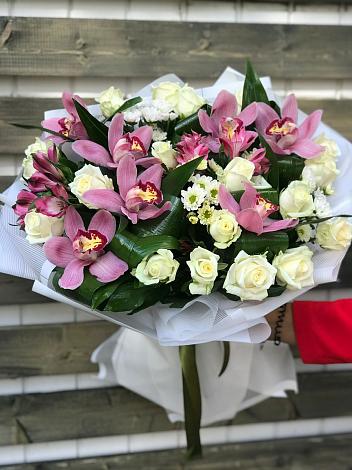 Букет цветов из: Розы и Хризантемы в Ильинском Раменский район