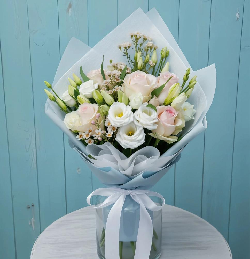 Букет цветов из: Розы и Лизиантусы в Ильинском Раменский район