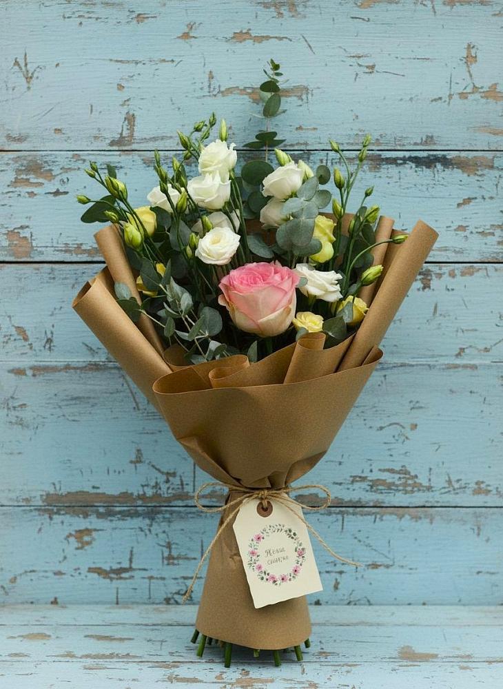 Букет цветов из: Розы и Лизиантусы в Ильинском Раменский район