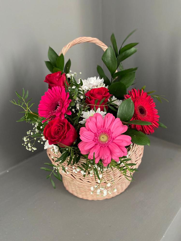 Цветочная композиция из Розы, Хризантемы и Герберы в корзине в Ильинском Раменский район