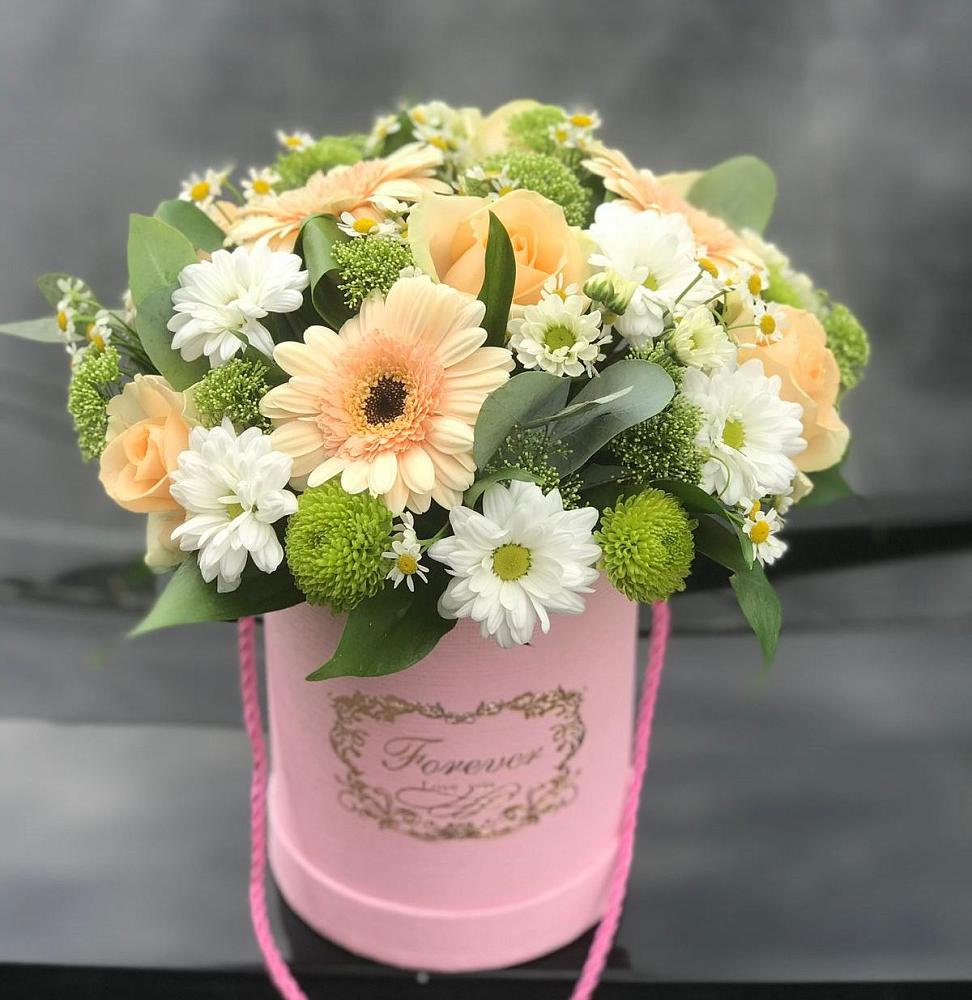 Цветочная композиция из Розы, Герберы и Хризантемы в шляпной коробке в Ильинском Раменский район